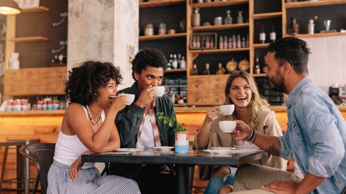 Beneficios de tomar un cafe con quien te hace bien