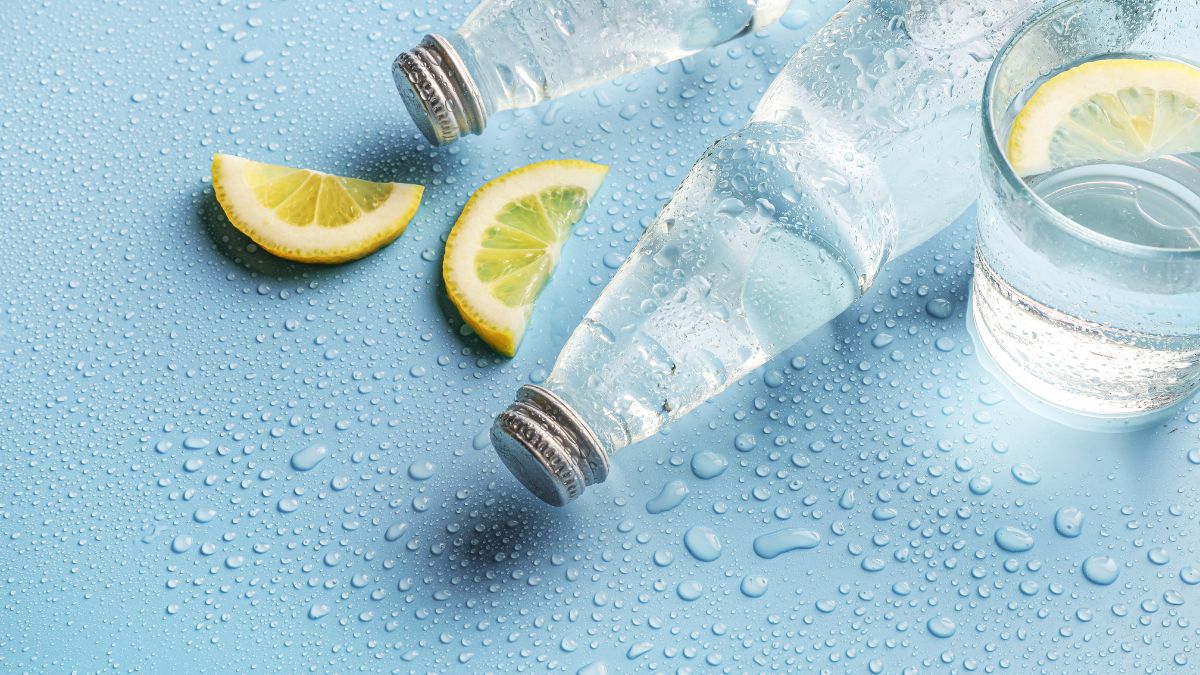 Es bueno consumir agua mineral