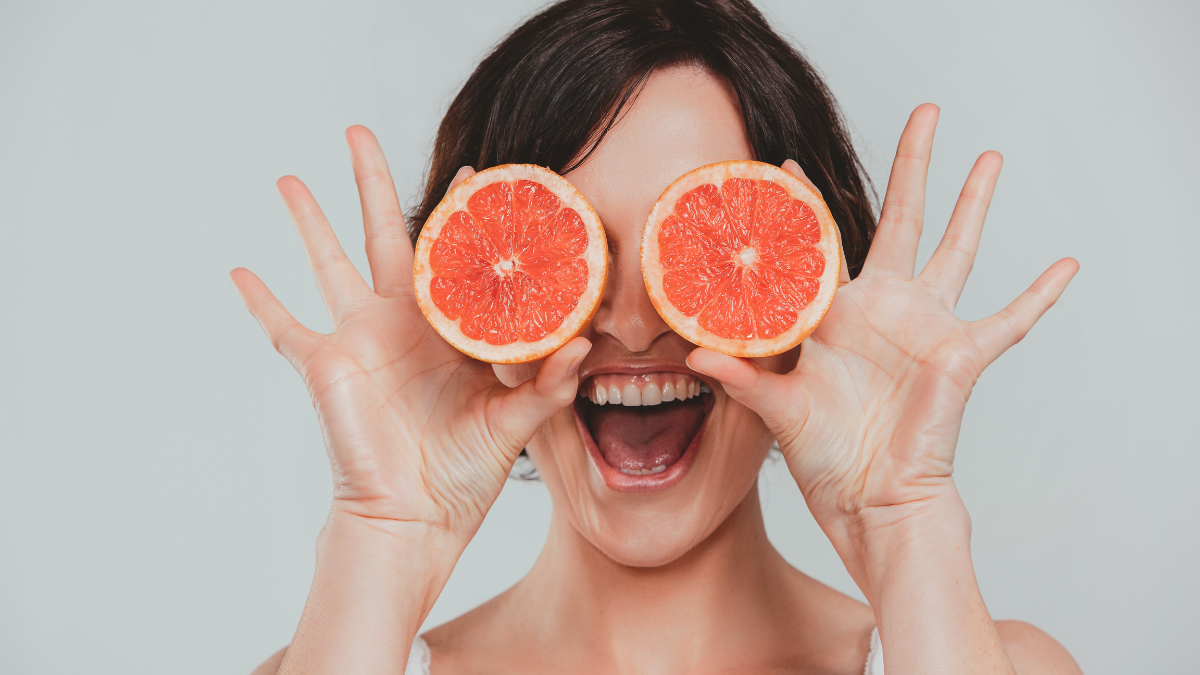 los 10 alimentos que protegen tus ojos, previenen enfermedades oculares y mejoran tu visión