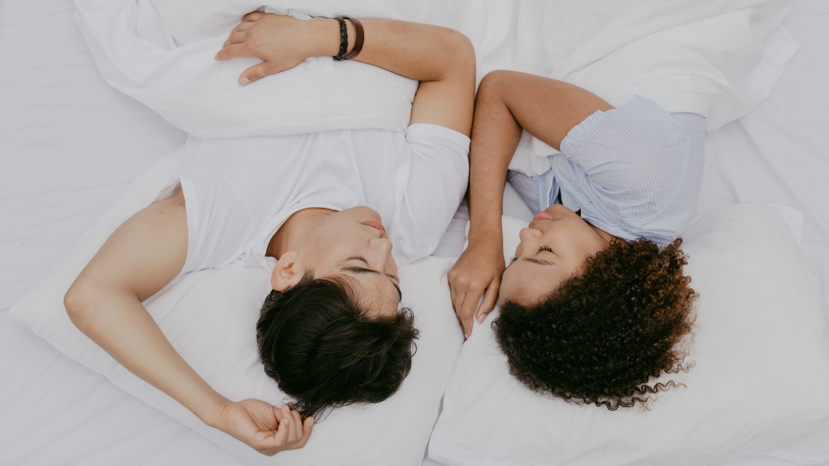 ¿Compartir cama o no? El “divorcio del sueño” es tendencia entre parejas que valoran el buen descanso